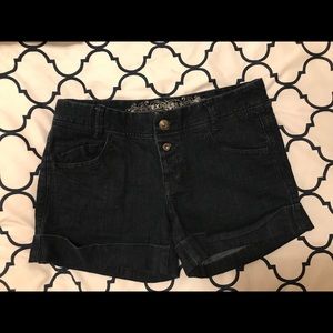 Express dark jean shorts size 6